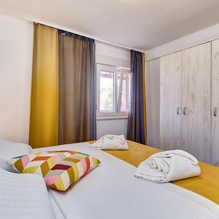Providenca Accommodation 말리로시니 외부 사진